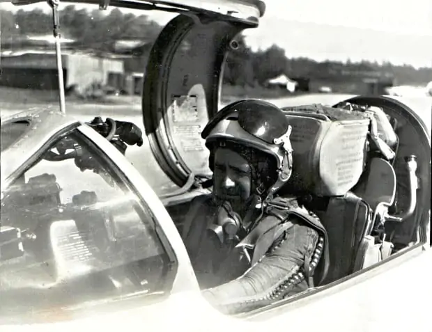 Pilot. Pilot Migu 21.